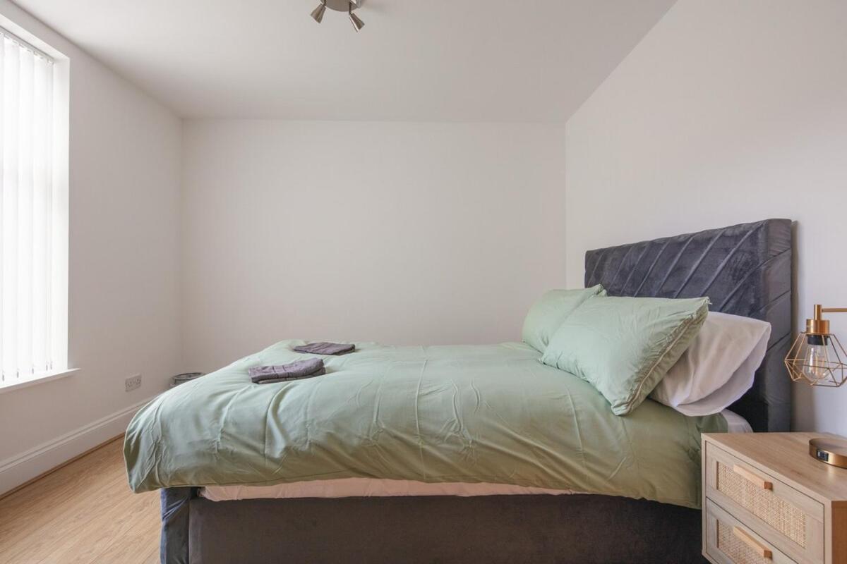 Spacious 3 Bedroom Home With Ps5 And Pool Table Near O2 Arena Canary Wharf And Elizabeth Line To Central London Kültér fotó